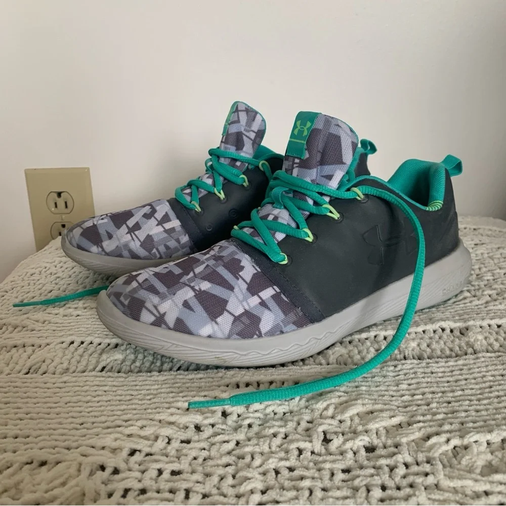 Youth Girl’s 6Y UNDER ARMOUR Charged 24/7 Gray Teal Running Athletic Sneakers